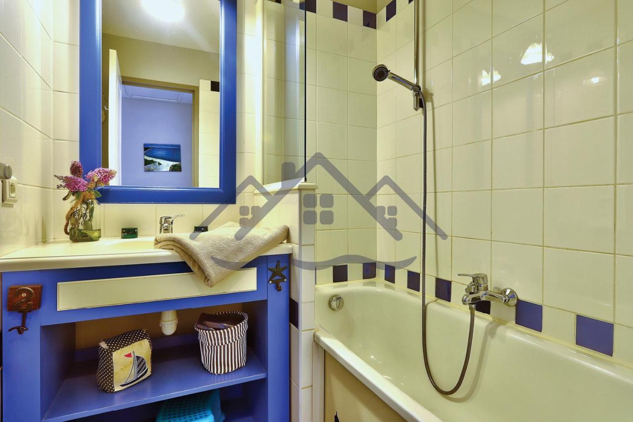 LocaLise - Maison E2 au Guilvinec - A 20m de la mer avec jardin et piscine - Tout à pied, plage, port, centre commerces, marché - Wifi inclus - Vue mer de la chambre - Animaux bienvenus - Linge de lit inclus Exterior foto